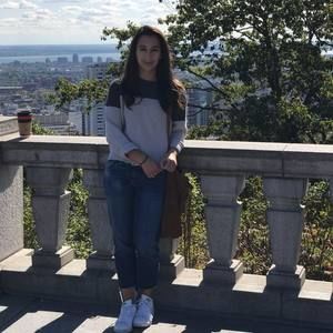 Meet your Posher, Emily